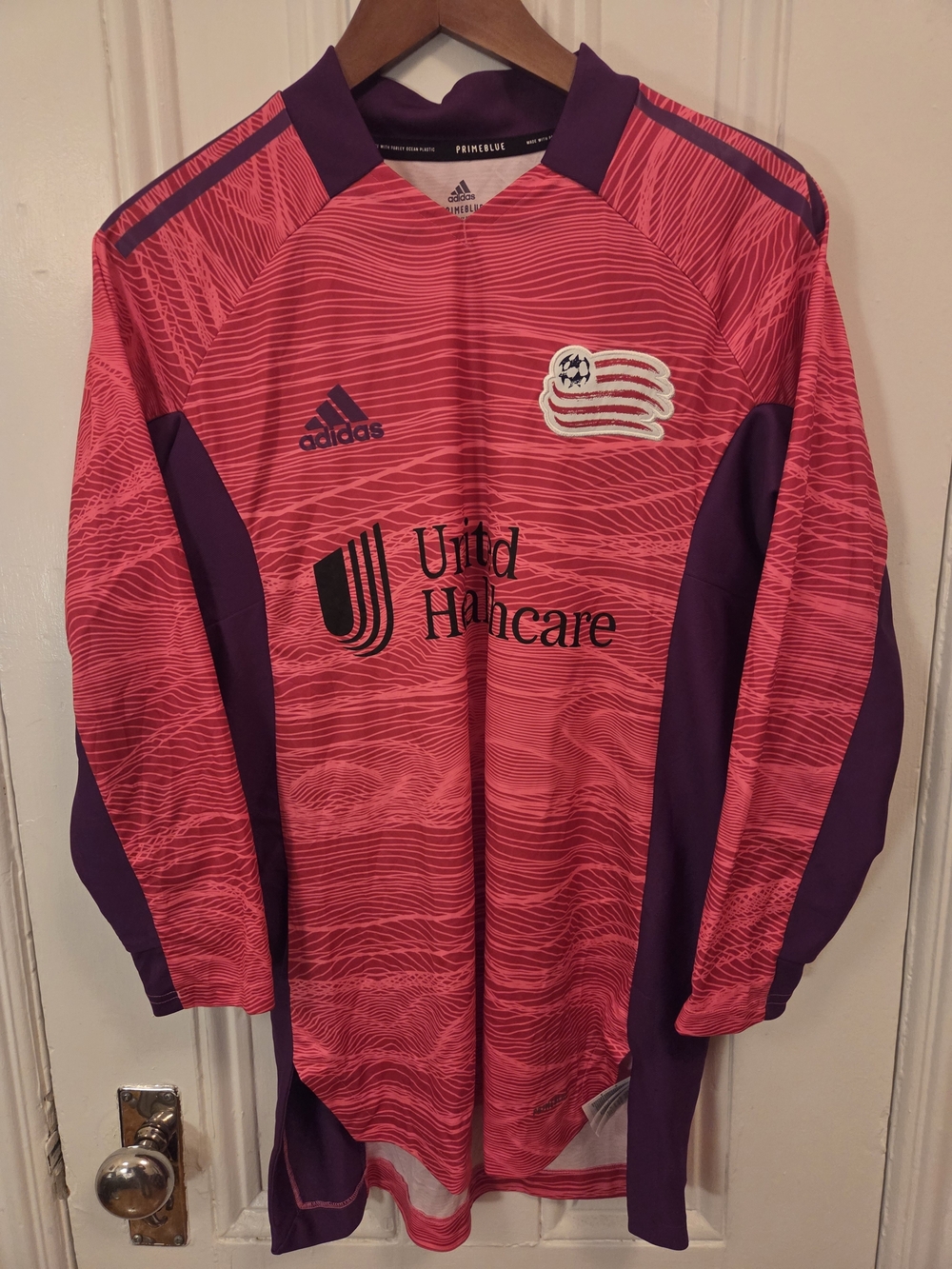 NE Revolution MLS Adidas goalkeeper jersey - S Solar Pink / Magenta / Purple Men